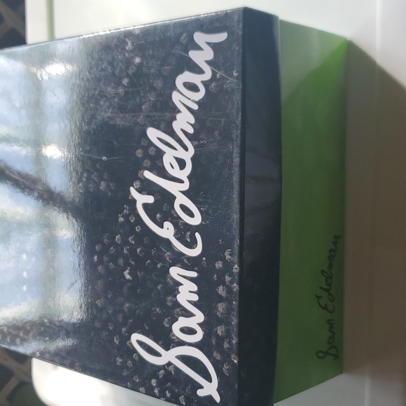 Shoes - Picture 11 of 12